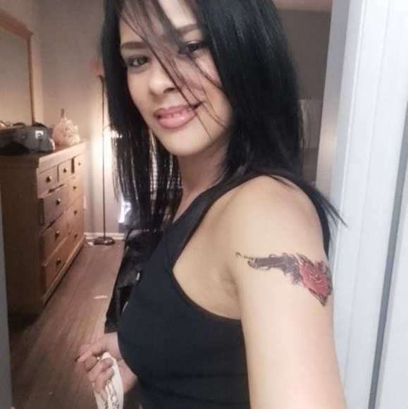 Meet your Posher, Yoli - Picture 1 of 1